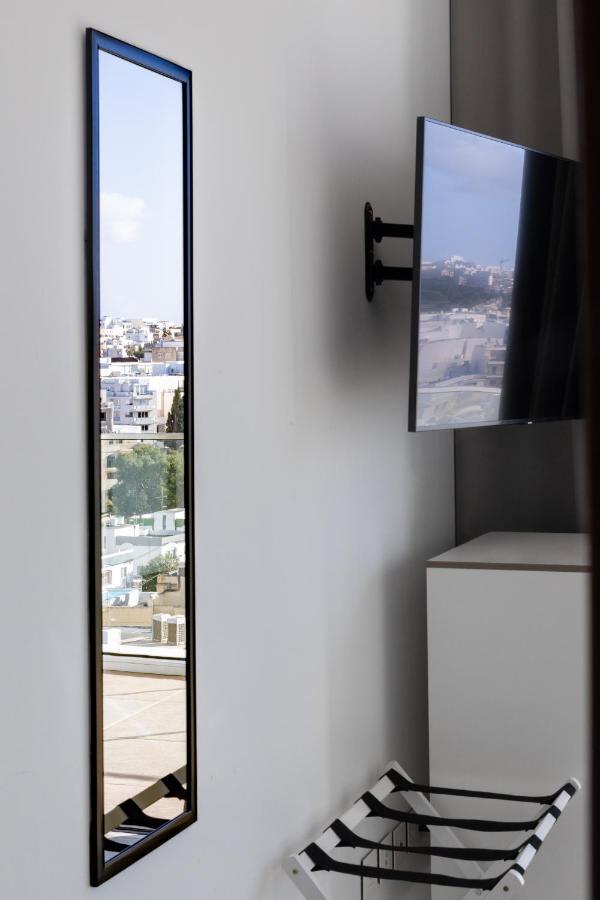 Modern Apartment In The Center Of St Julians By Arcobnb San Ġiljan Buitenkant foto