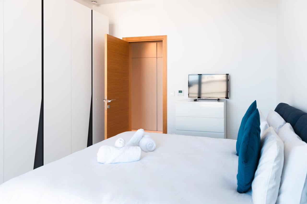 Modern Apartment In The Center Of St Julians By Arcobnb San Ġiljan Buitenkant foto