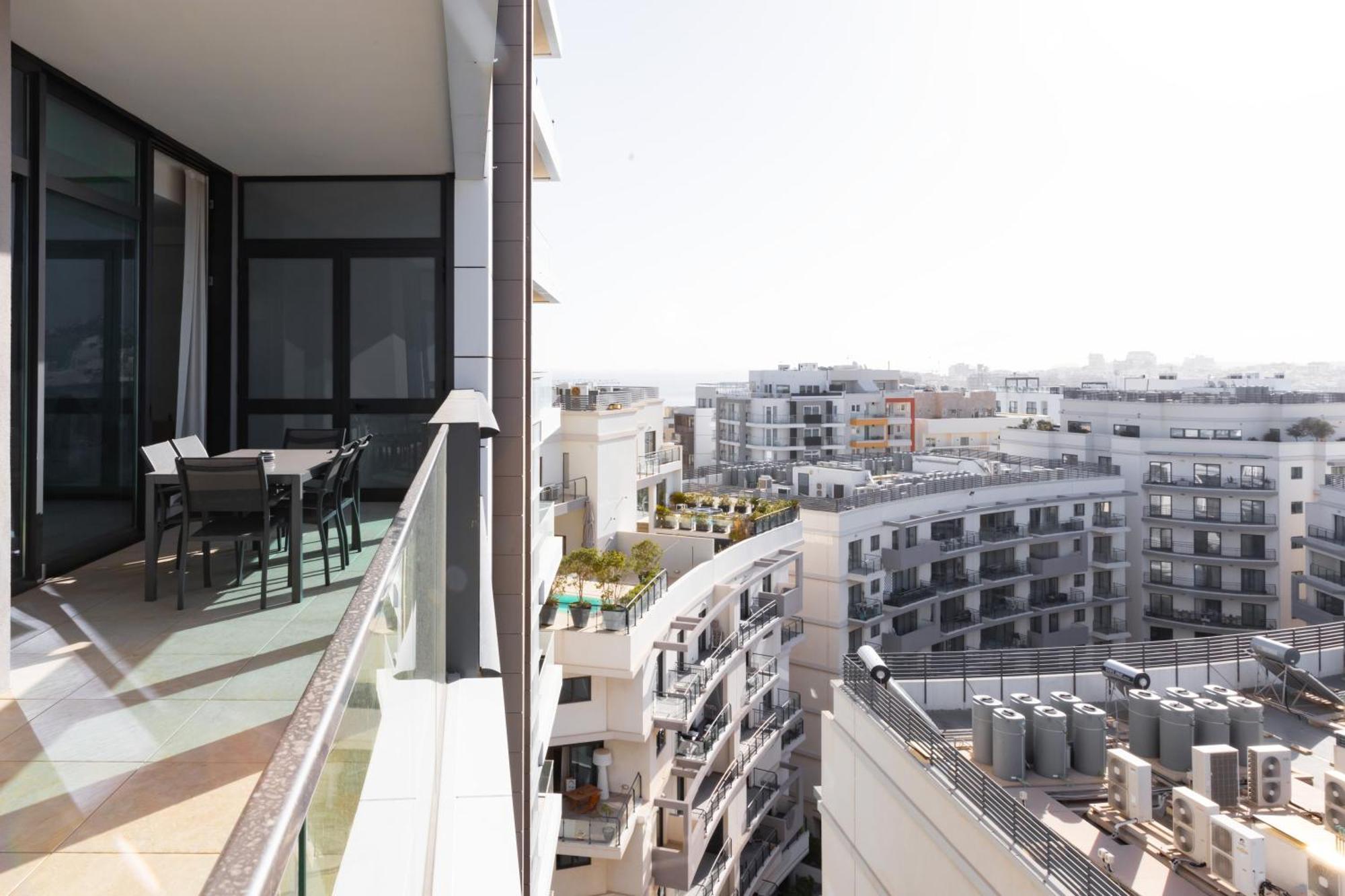 Modern Apartment In The Center Of St Julians By Arcobnb San Ġiljan Buitenkant foto