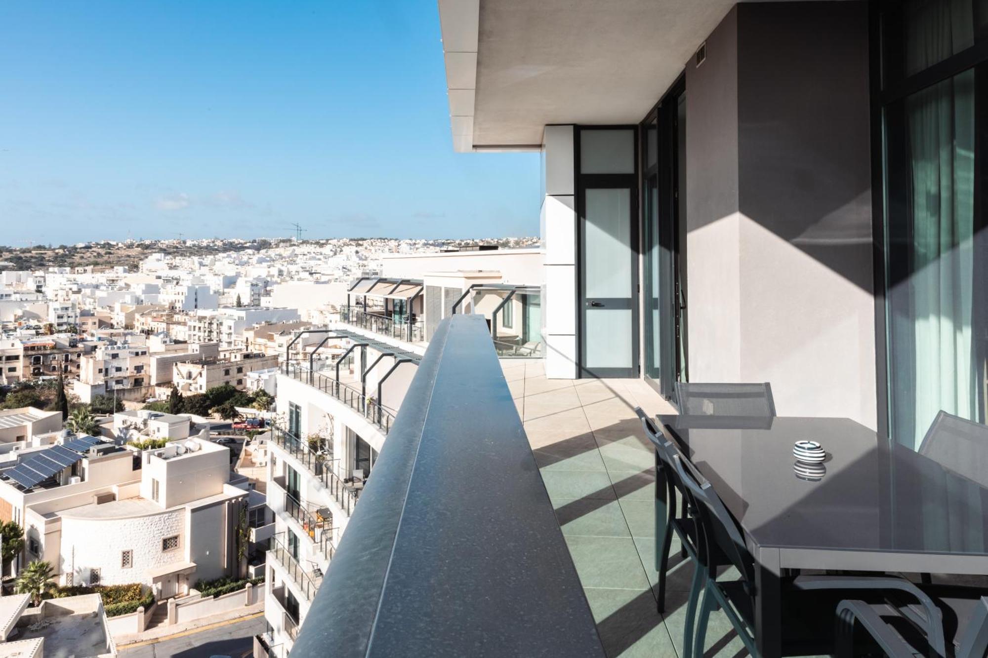 Modern Apartment In The Center Of St Julians By Arcobnb San Ġiljan Buitenkant foto